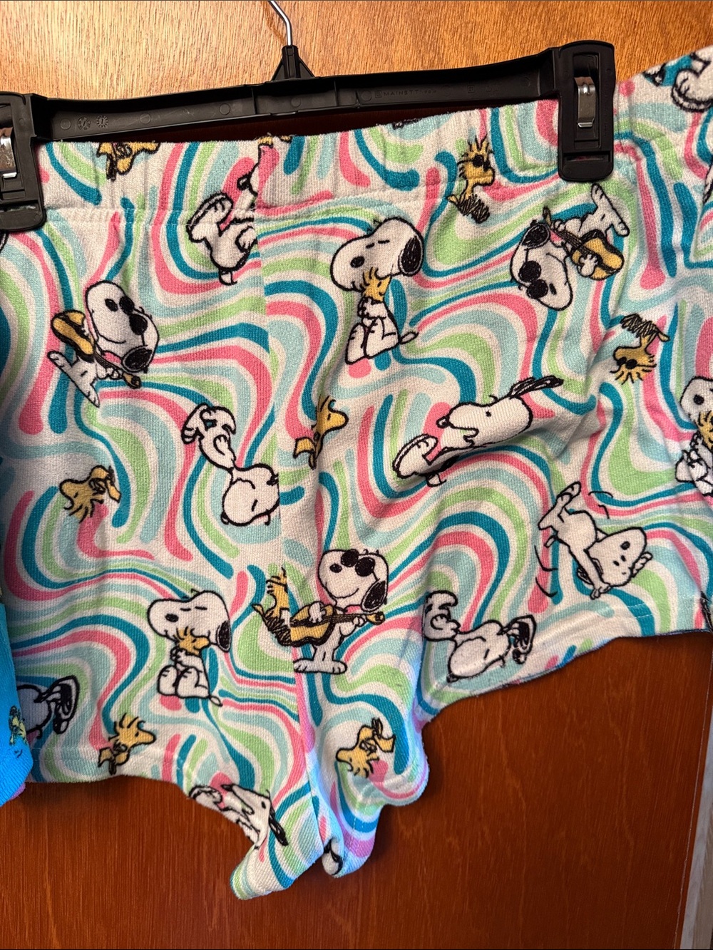 Peanuts Women's Pajama Shorts Set - Picture 8 of 10